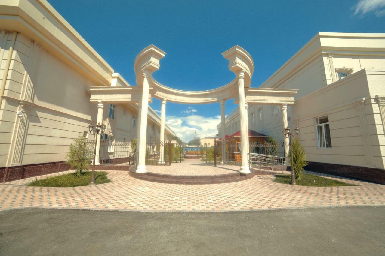 Bravolyuks Hotel Urghenci Exterior foto