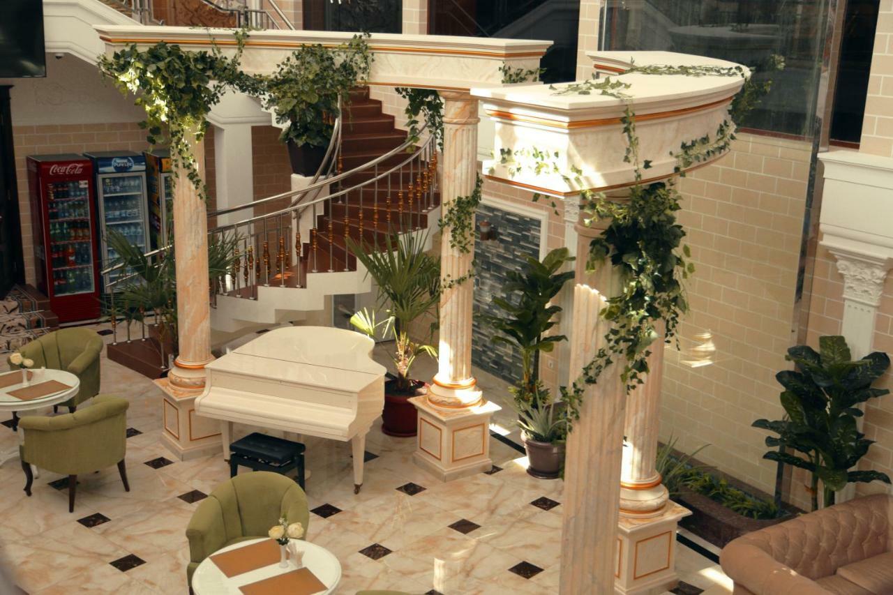 Bravolyuks Hotel Urghenci Exterior foto
